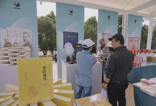 教育專(zhuān)家齊匯聚，康輝鞠萍攜手朱迅高亞麟助力教育咨詢(xún)